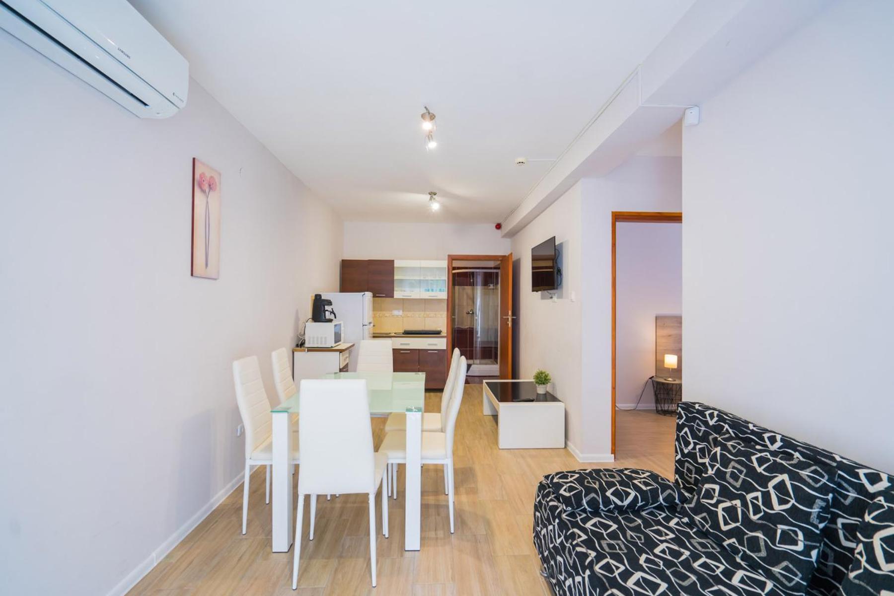 Riviera Apartmanhaz Siofok Luaran gambar