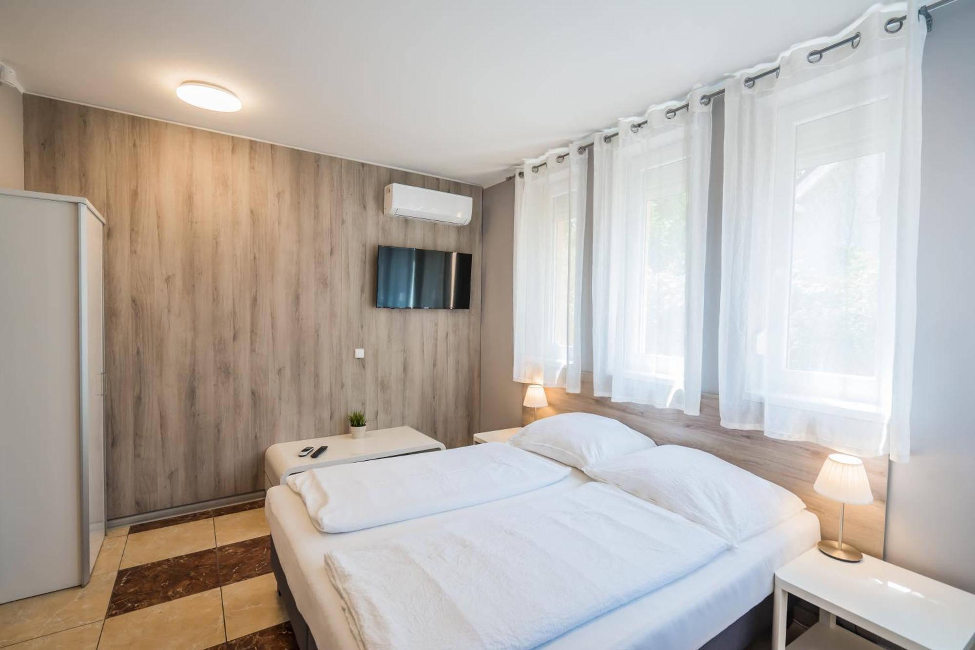 Riviera Apartmanhaz Siofok Luaran gambar